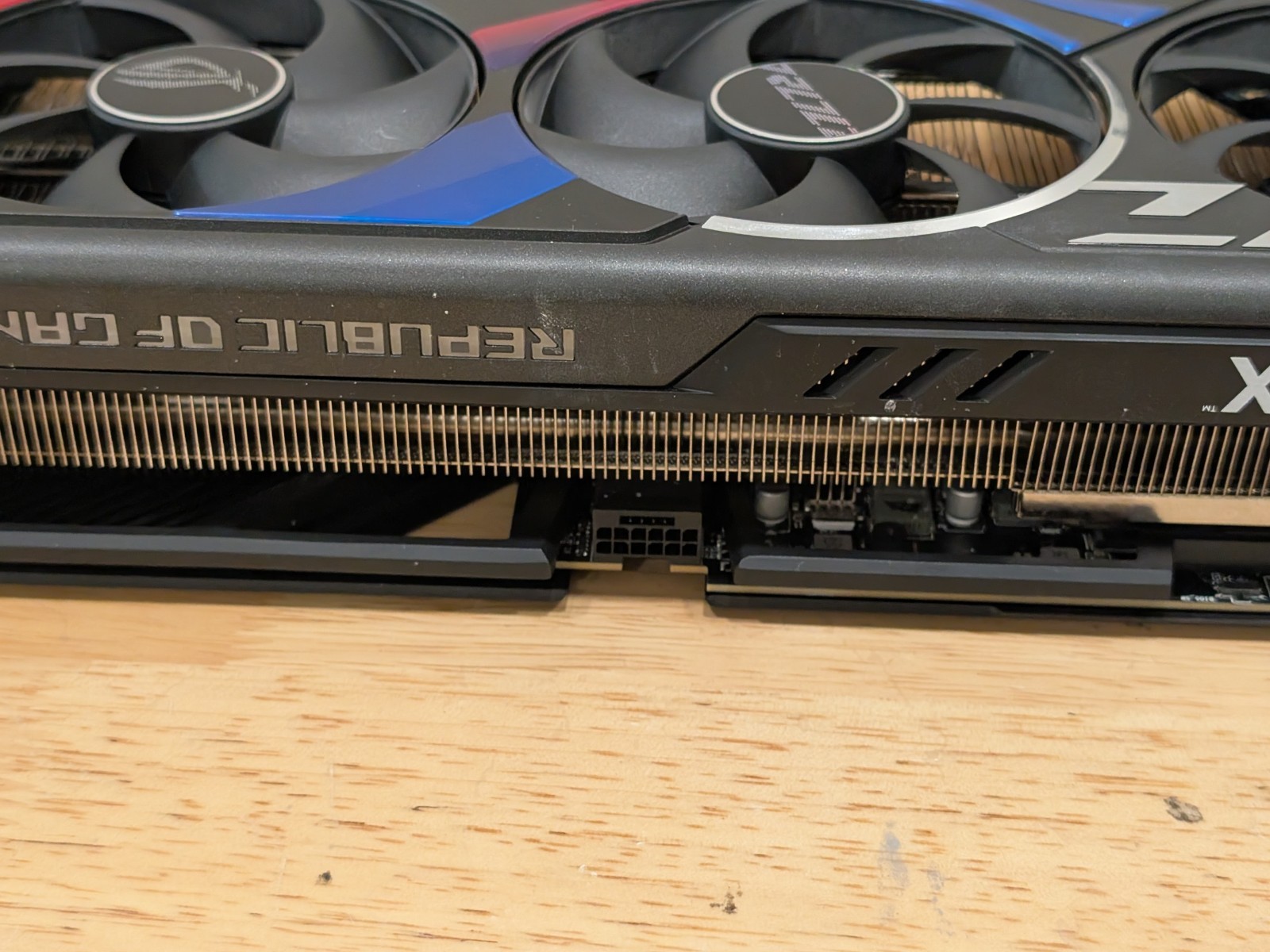 Rtx 4090 24Gb Graphics Card - عرض BH: بطاقة الرسومات ASUS ROG